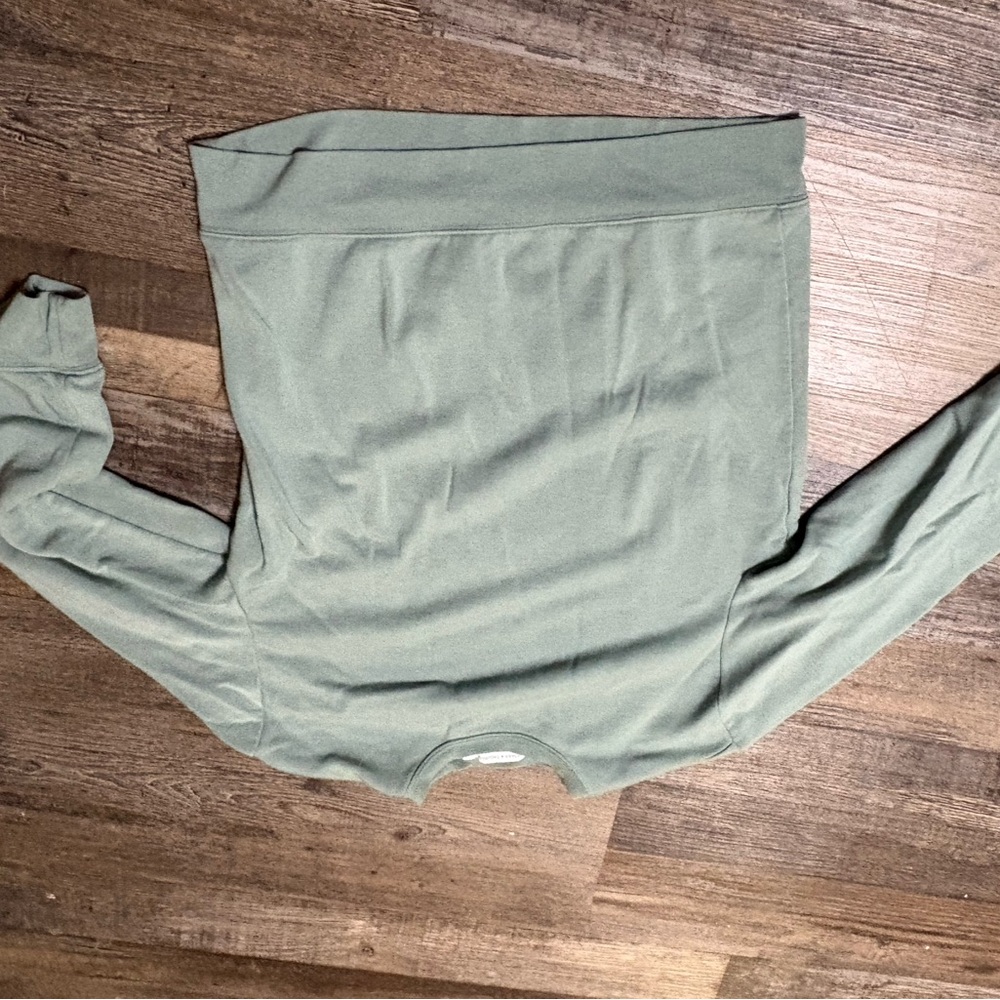 Green Long Sleeve sweatshirt